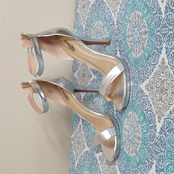 🤍LIKE NEW🤍 SEXY Silver Patent, Open-Toe, Ankle Strap Heels - Picture 3 of 5